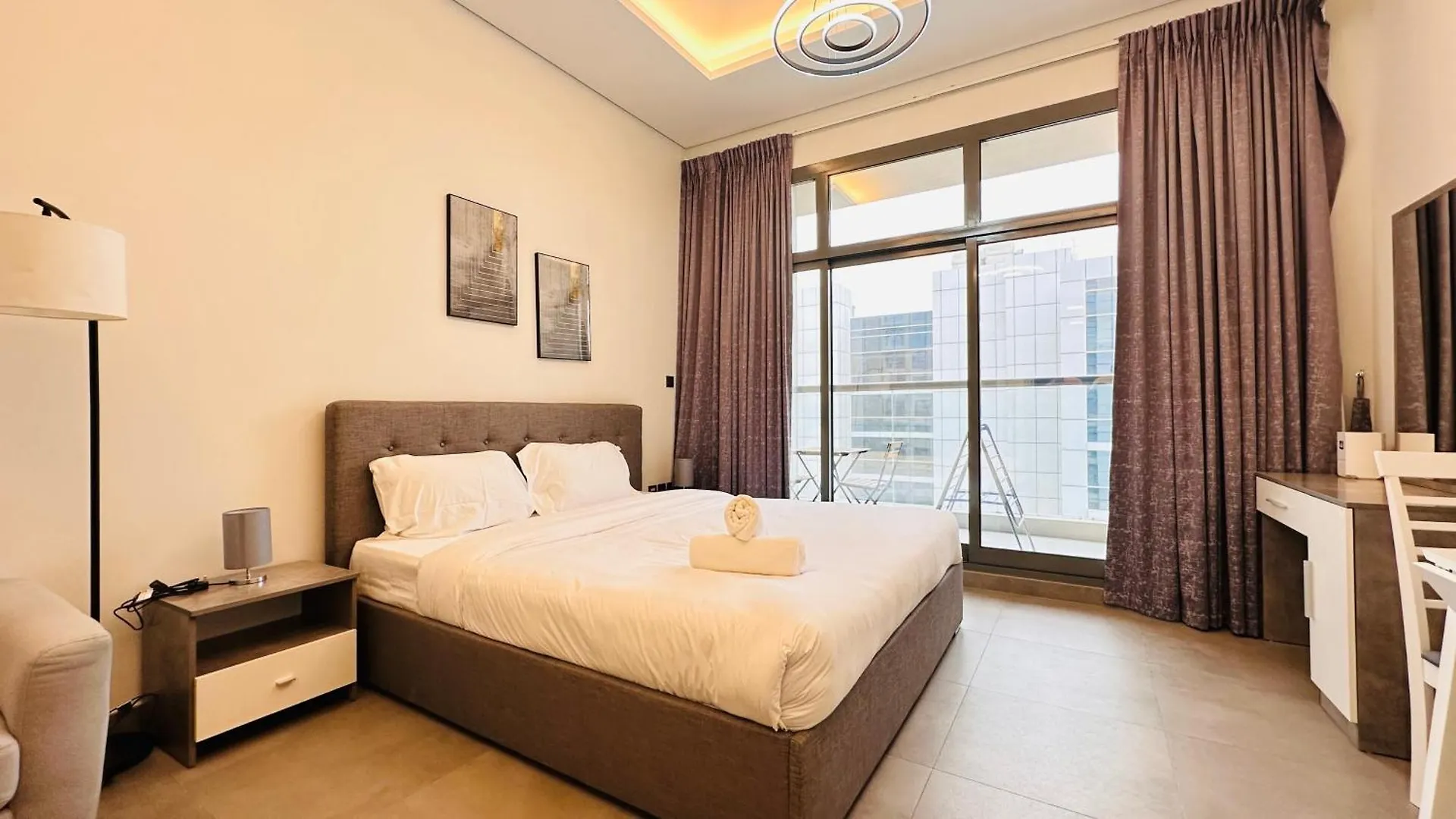 民宿 Spacious Studio Apartment Burj View With Balcony Free Parking By Belvilla 迪拜