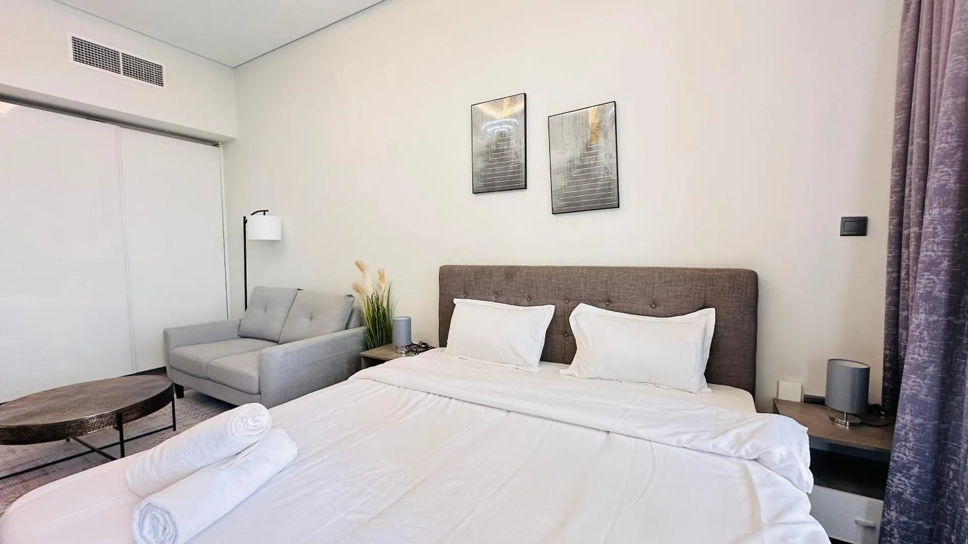 Spacious Studio Apartment Burj View With Balcony Free Parking By Belvilla 迪拜