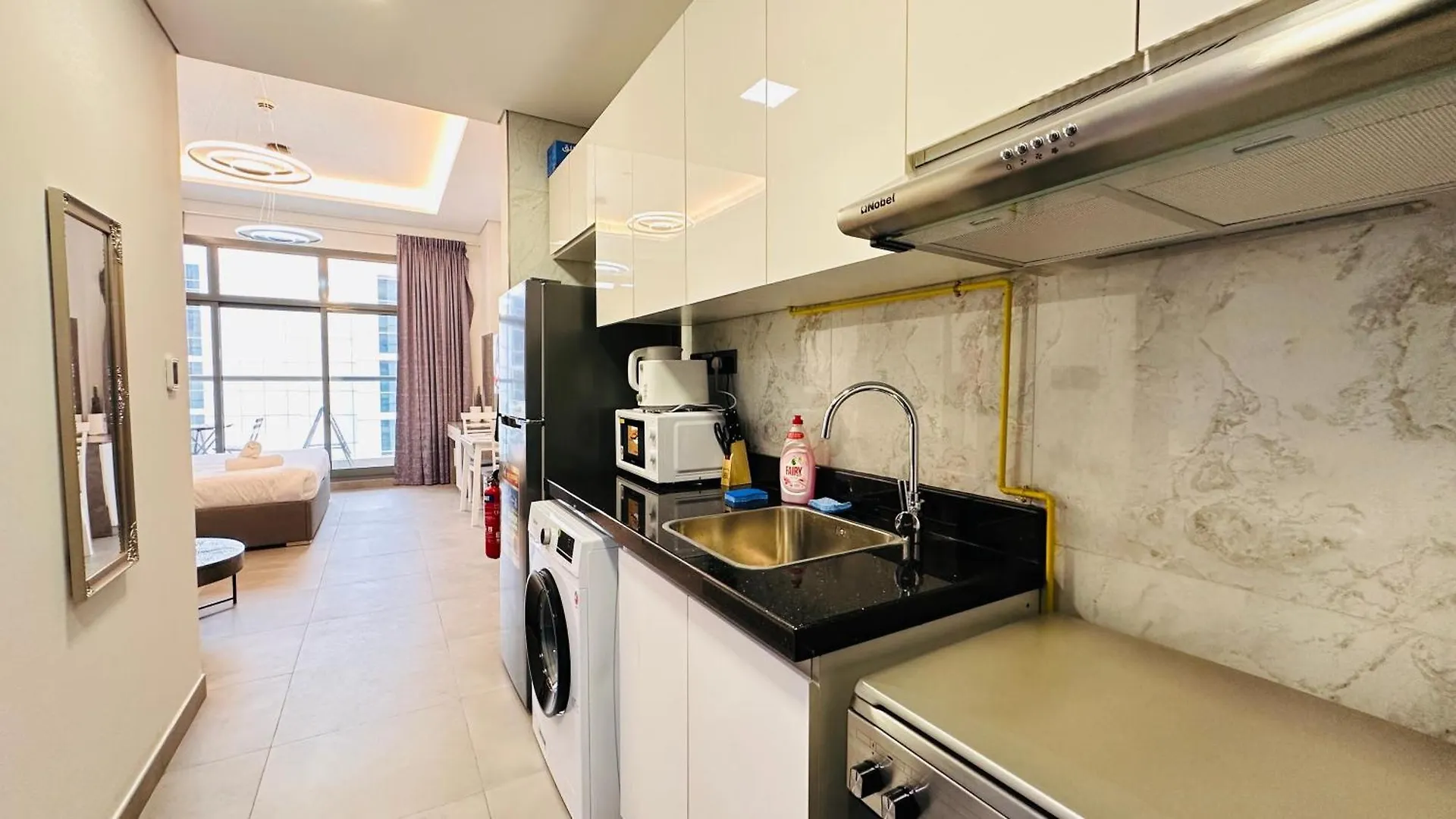 Spacious Studio Apartment Burj View With Balcony Free Parking By Belvilla 迪拜